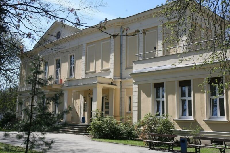 Lodz: Private City Walking Tour - Authentic Insights from Reviews