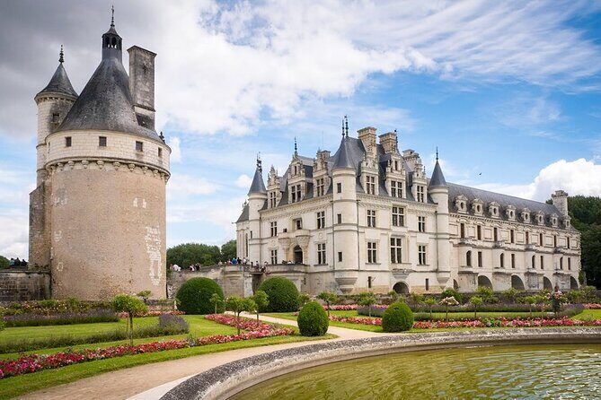 Loire Castles with Wine Tasting Private trip from Paris - FAQs