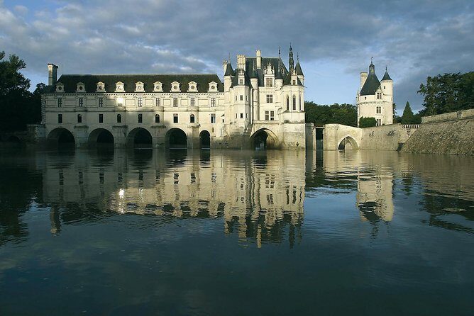 Loire Valley Castles Day Trip from Paris with Professional Guide - What Travelers Say