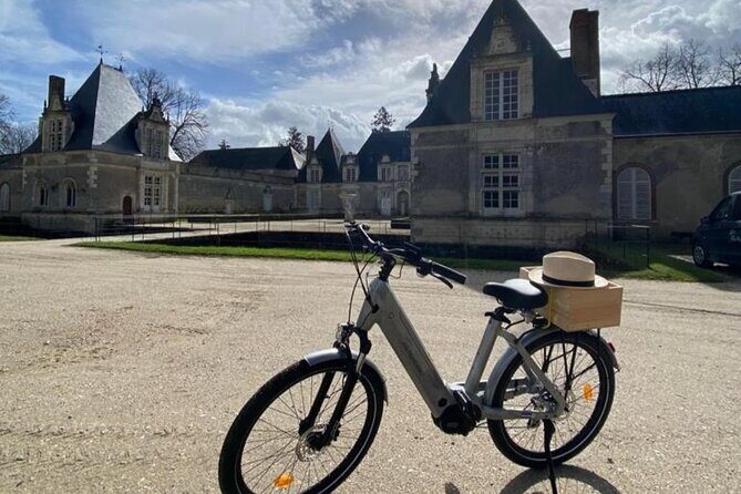 Loire Valley Ebike Tour to Chambord FROM TOURS - Starting Point and Timing