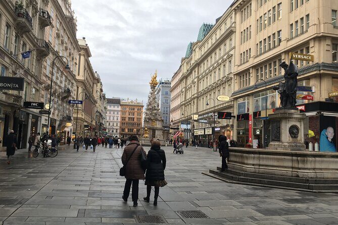 Lokafy Vienna Kid-Friendly Private Walking Tour with a Local - Key Points