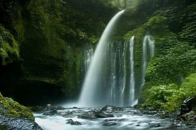 Lombok Day Trip Holly Water Temple and Benang Kelambu Waterfall - The Sum Up