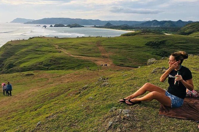 Lombok Day Trip : South Beach & Culture - The Sum Up