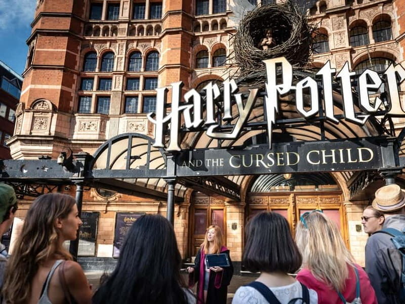 London: 18+ Harry Potter Tour with Cocktail Stop! - Key Points