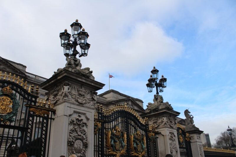 London: 4-Hour Panoramic Tour by Black Taxi - Practical Aspects and Tips