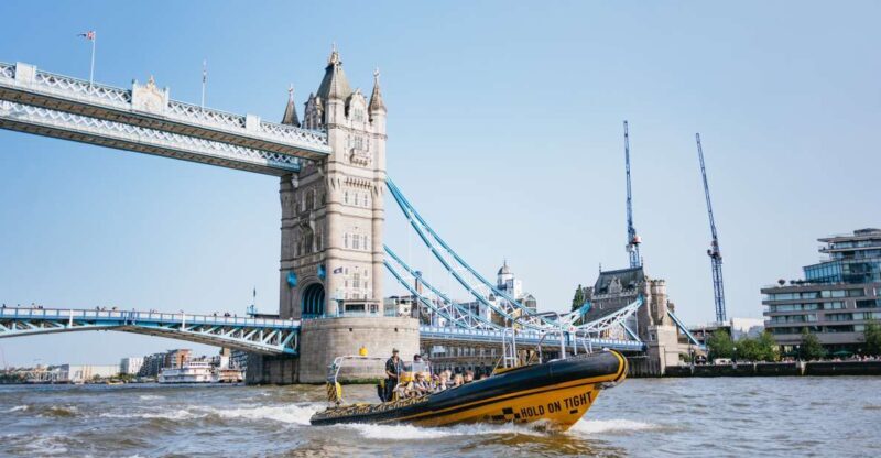 London: 45-Minute Speedboat Sightseeing Tour - What to Expect During the Ride