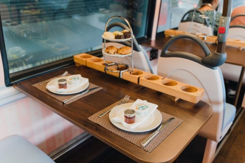 London: Afternoon Tea Bus with a Glass of Prosecco - Final Words