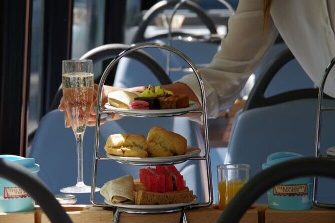 London Afternoon Tea Bus with Panoramic Tour - What to Expect on the Tour