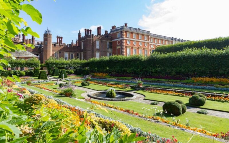 London Afternoon Tea, Fast-Track Kensington Palace Tickets - The Itinerary and What to Expect