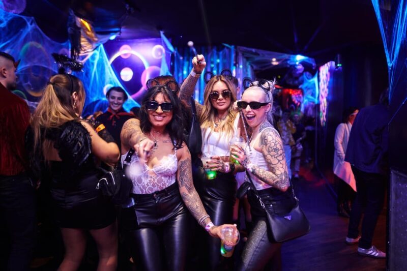 London: Bar and Club Crawl to 5 Central London Venues - A Deep Dive into the Experience