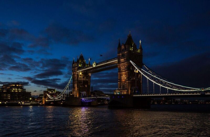 London Bridges Night Time Light Private Tour - The Itinerary: What You’ll See and Experience