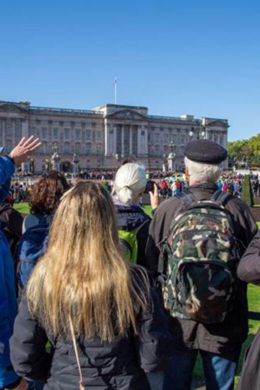 London: Buckingham Palace and Royal London Walking Tour - Key Points