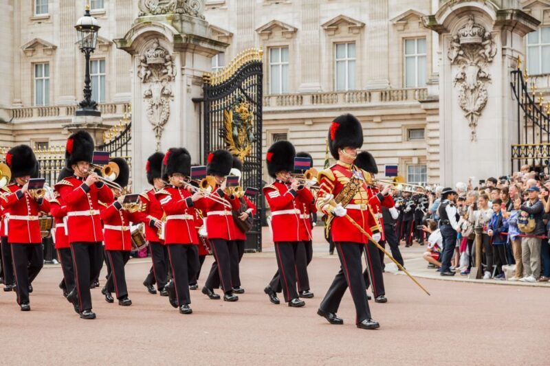 London: Buckingham Palace Entry & Changing of the Guard Tour - A Deep Dive into the Experience
