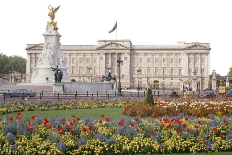 London: Buckingham Palace State Rooms with Bus and Boat Tour - Key Points
