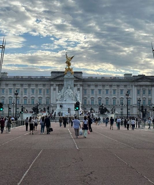 London: Buckingham Palace & Westminster Guided Walking Tour - The Sum Up