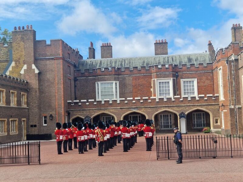 London by taxi: Highlights Tour in a real London Black Cab. - FAQ