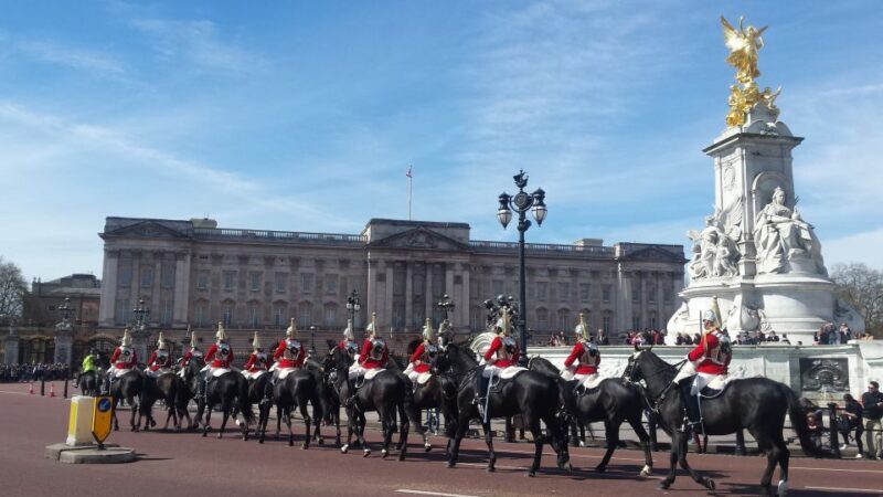 London: Changing of the Guard Walking Tour - The Sum Up