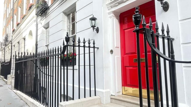 London: Charles Dickens Walking Tour for Small Groups - Key Points