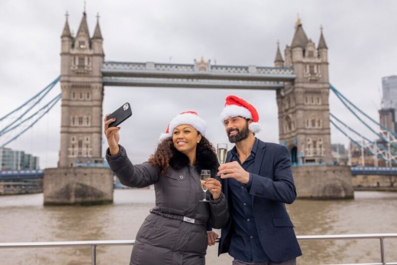London: Christmas Day Sightseeing Cruise - An In-Depth Look at the Experience
