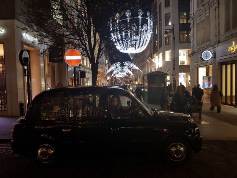 London: Christmas Lights Tour in a Black Cab - An In-Depth Look at the Tour Experience