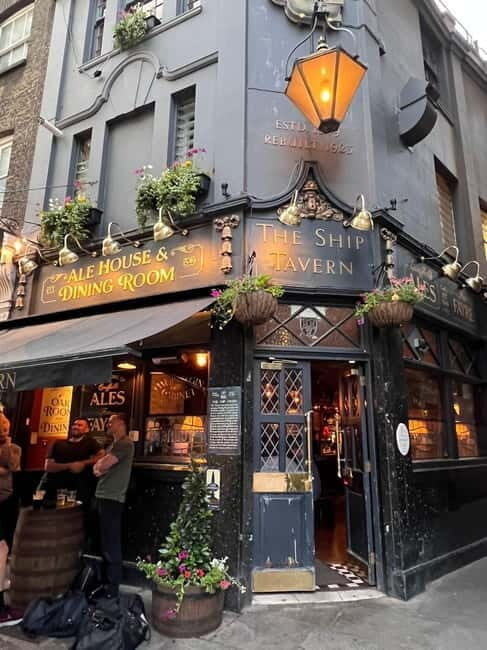 London: City of London Pubs Private Guided Walking Tour - The Sum Up
