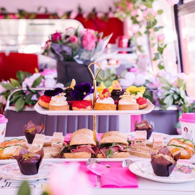 London: Classic Afternoon Tea Bus Tour - A Closer Look at the Experience