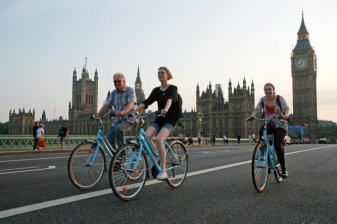 London Classic Landmarks Bike Tour with Local Guide - Exploring London on Two Wheels: What to Expect