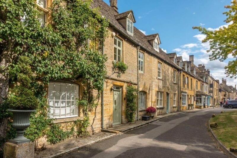 London: Cotswolds Village Private Day Trip with Local Guide - First Stop: Burford – The Gateway to the Cotswolds