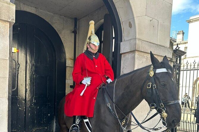 London Essential 2 hour introductory Walking Tour With a Londoner - The Sum Up