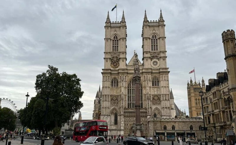London: Essential Tour and Changing of the Guard - Exploring the Tour in Depth