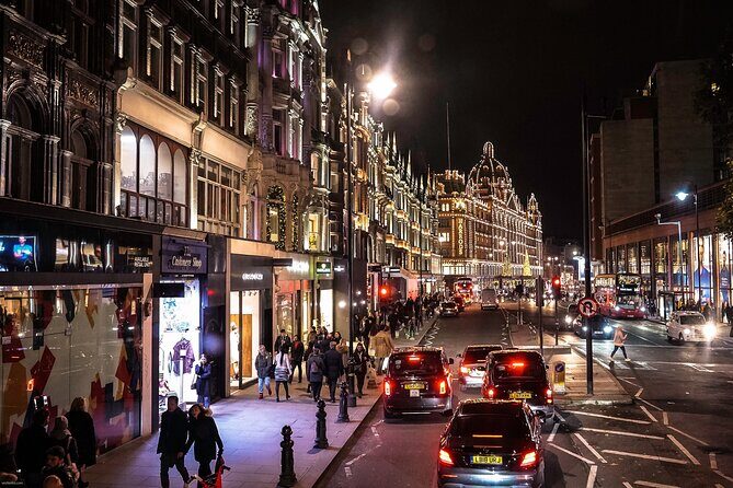 London Exclusive Christmas Lights Guided Tour by Black Cab - An In-Depth Look at the Tour Itinerary