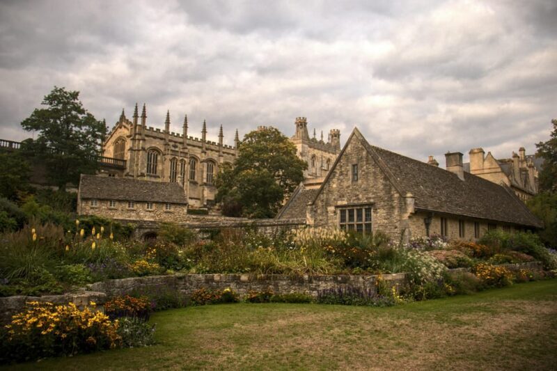 London: Guided tour of Oxford - Sedan - FAQ