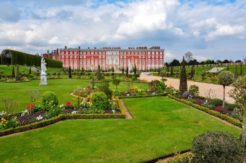 London: Hampton Court Palace Private Tour with Train Option - Why This Tour Stands Out