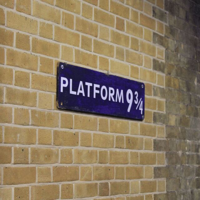 London: Harry Potter Movie Location Tour with an APP - Key Points