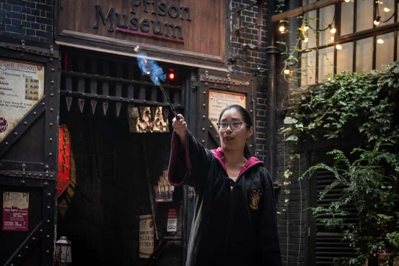 London: Harry Potter Sights and Azkaban Prison: Deluxe Tour - An In-Depth Look at the Tour