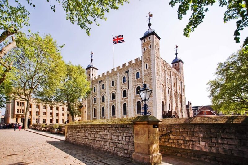 London: Harry Potter Tour, Tower of London & River Cruise - Key Points