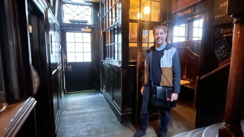 London: Historic Pub Walking Tour for Small Groups - The Value of a Small-Group, Guided Pub Tour