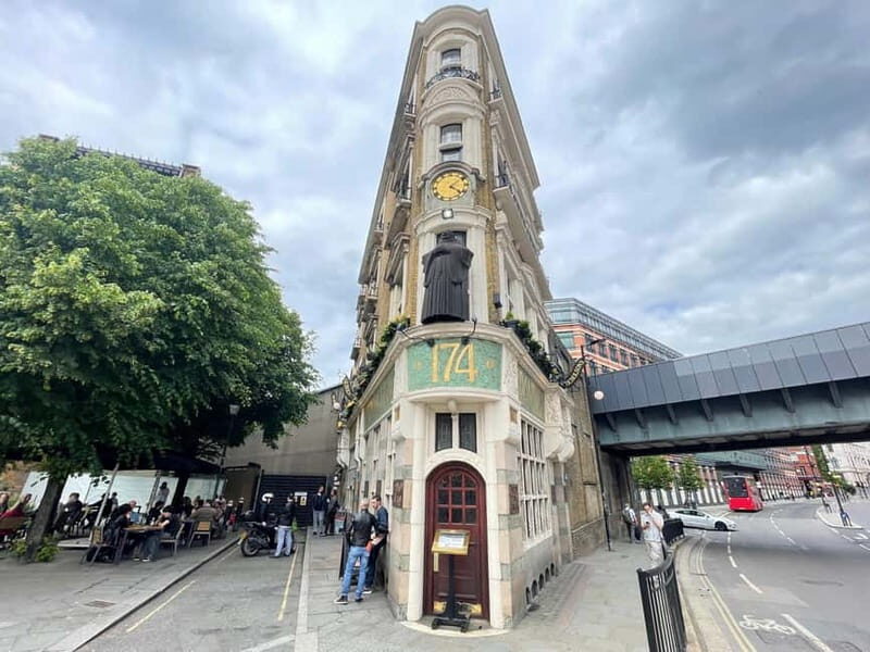 London: Historic Pub Walking Tour for Small Groups - The Sum Up