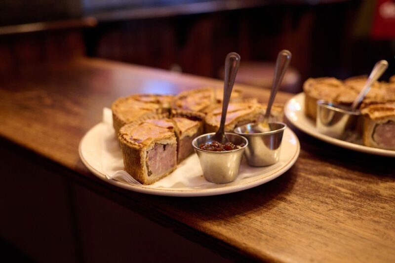 London: Historic Pubs, British Ales & Classic Dishes - FAQ