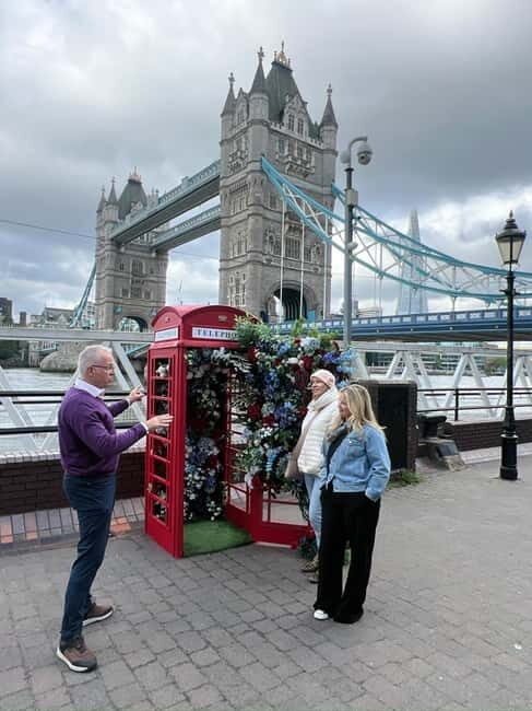 London: Iconic London Taxi Tour - Private 3 hour tour - The Experience: What You Can Expect