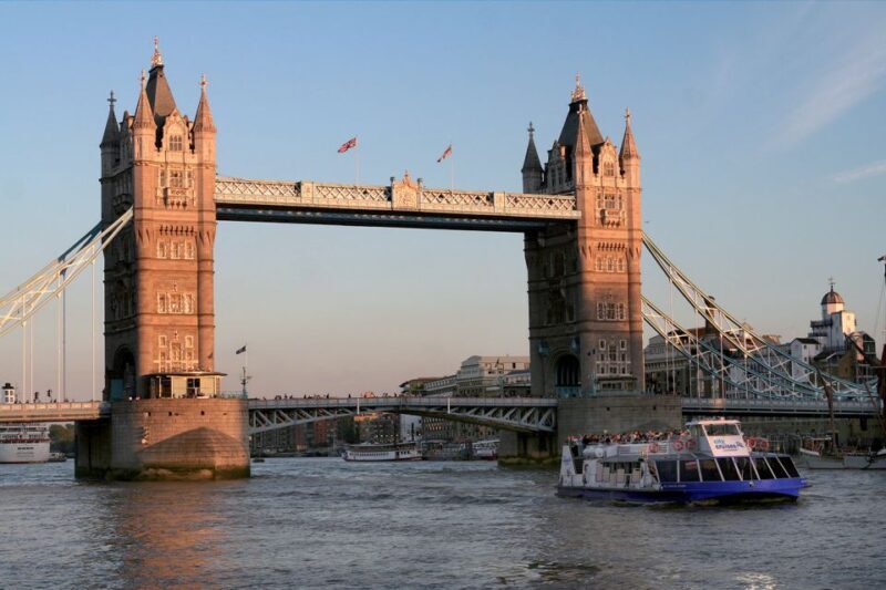 London in One Day Tour with River Cruise - FAQ