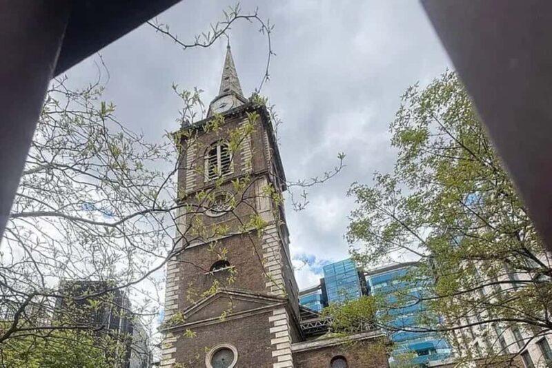 London: Jack the Ripper Tour with Drinks - The Experience in Detail