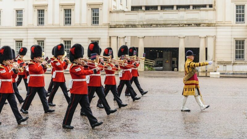 London: Kensington Palace Tour, Guard Change & Afternoon Tea - FAQ