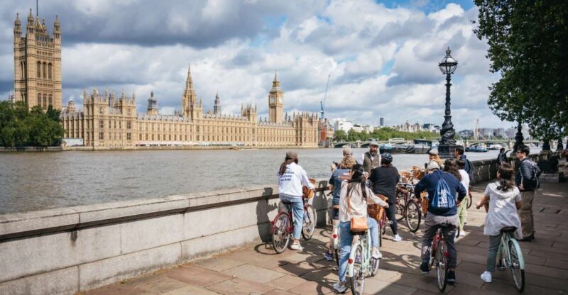 London: Landmarks & Secrets Bike Tour with Pub & Street Art - FAQ