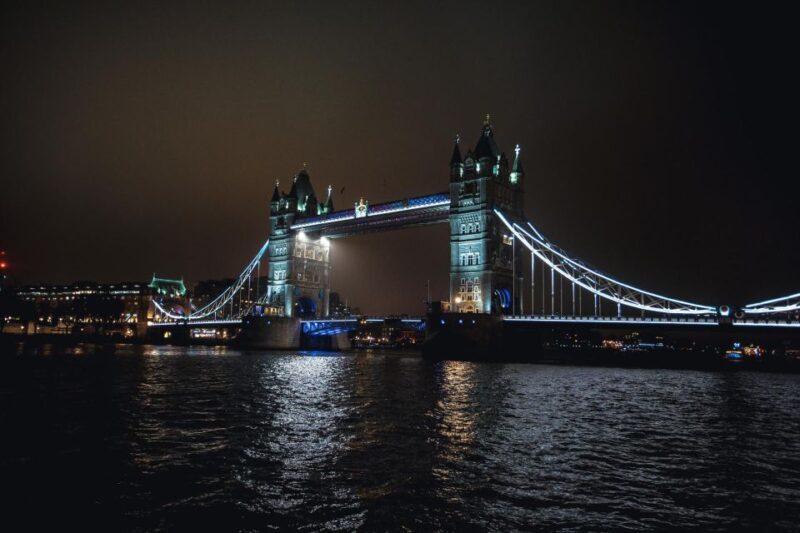 London: Lights & Sights Of London: 30+ London Sights At Dusk - FAQs