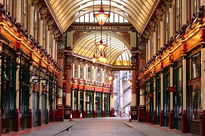 London Local Fashion Designers Shopping Tour with a Stylist - What’s Included and How It Adds Value