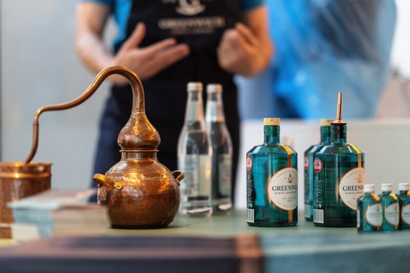 London: Make Your Own Gin Workshop with Take-home Bottle - Who Will Love This?