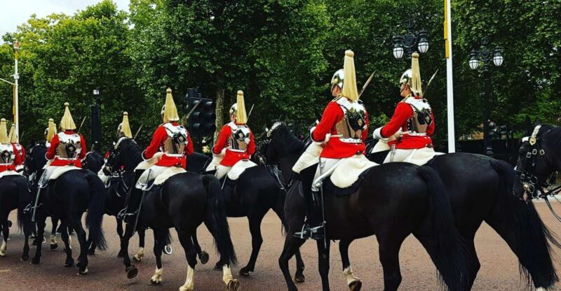 London: Palaces and Parliament Walking Tour - Key Points