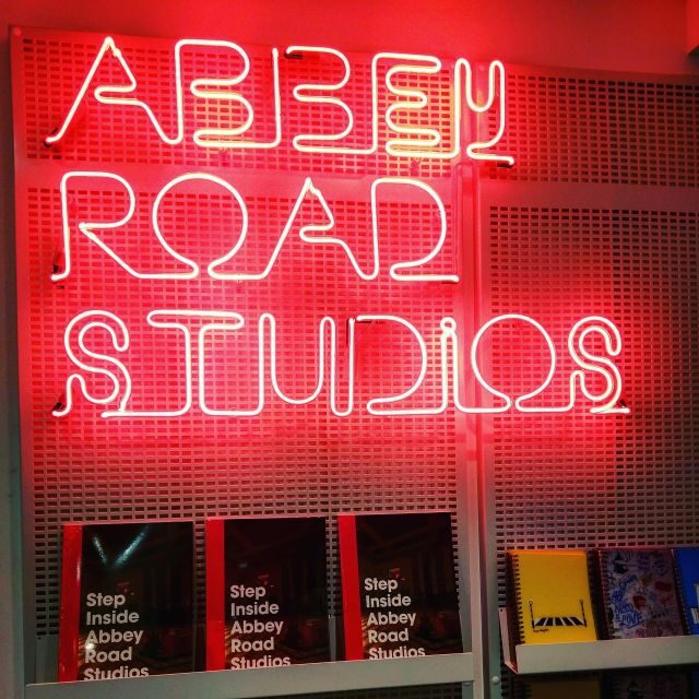 London: Private Beatles Taxi Tour - Key Points