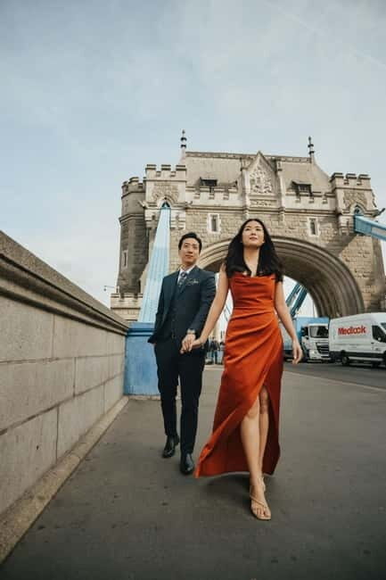 London: Private Engagement Photoshoot in the Big City - Who Should Consider This Photoshoot?